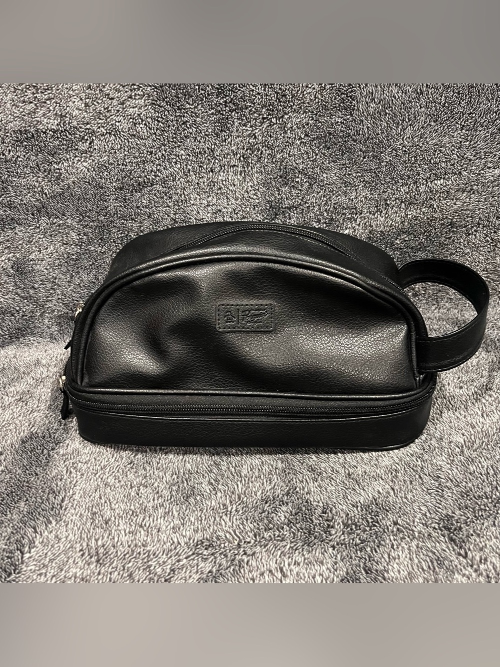 Penguin Mens Shaving/Toiletry Bag Travel Kit Black with bottle